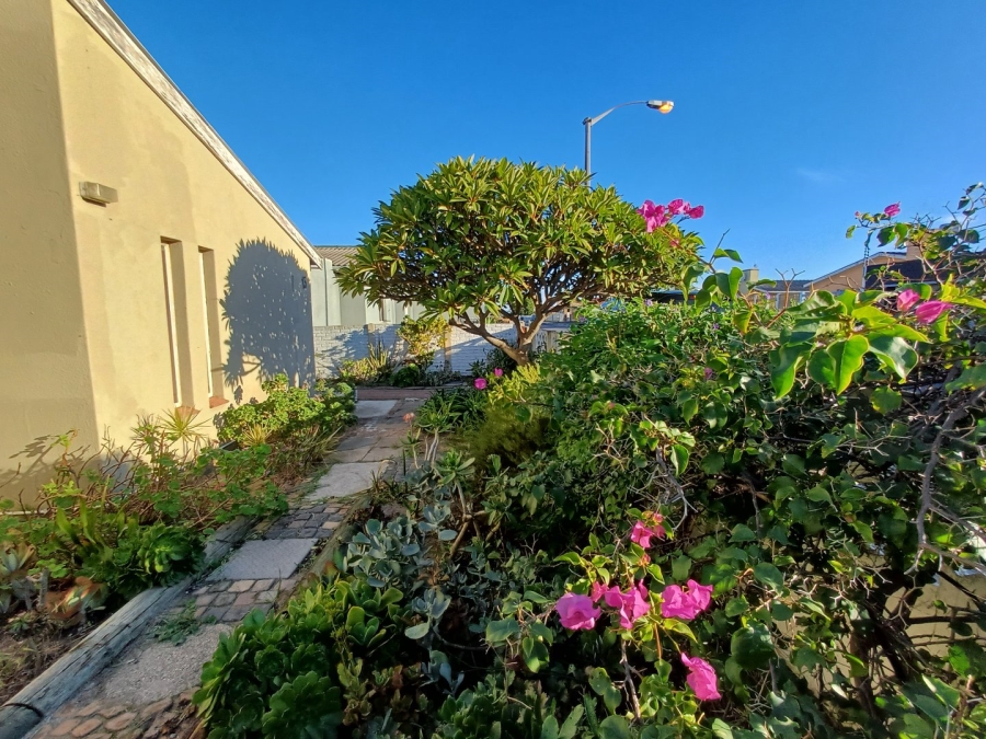 3 Bedroom Property for Sale in Bishop Lavis Western Cape